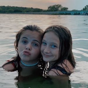 Meet your Posher, Ella